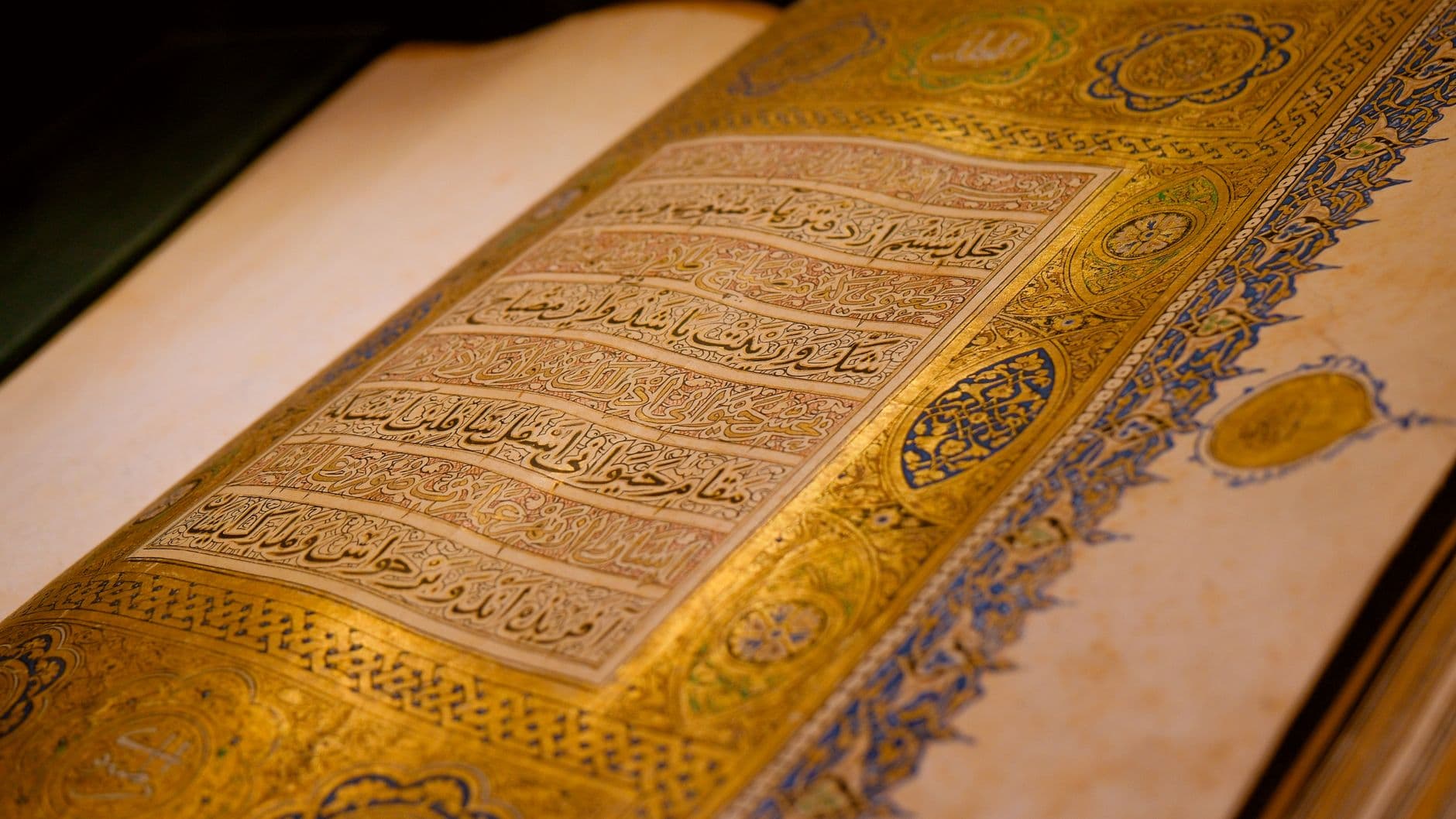 العصر الذهبي للإسلام بالأرقام — إشعاع علمي وحضاري غير وجه العالم