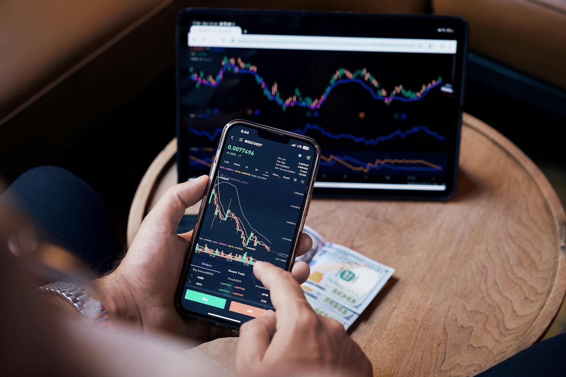أنظمة التشغيل للهواتف الذكية: iOS مقابل Android بالأرقام والمميزات