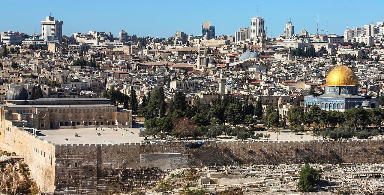 مناظرة: هل يجب تدويل مدينة القدس لضمان حماية تراثها الثقافي والديني؟