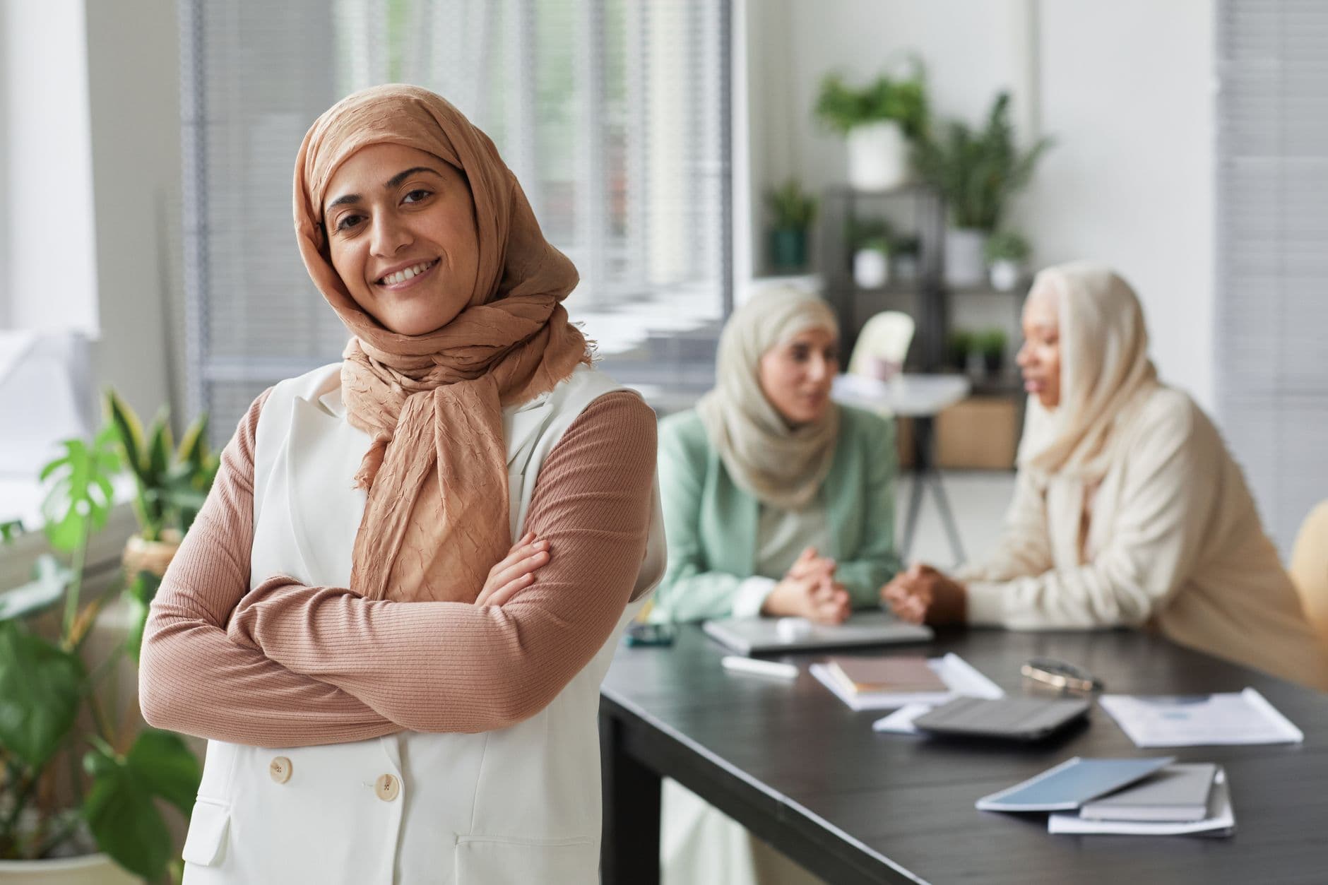 كيفية تحليل الدور السياسي للمرأة في صدر الإسلام: دليل عملي لفهم تأثيرها ومشاركتها