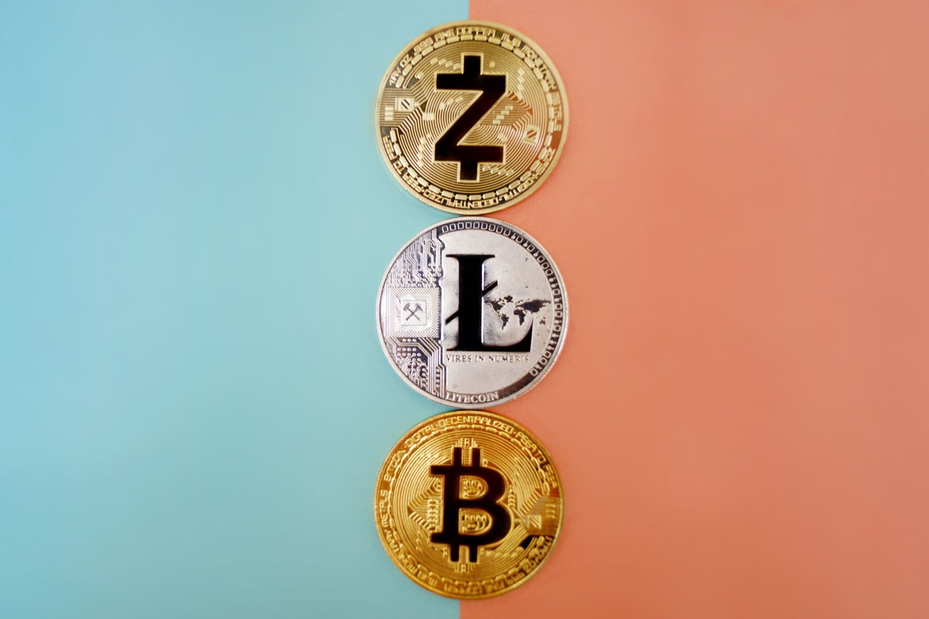 مستقبل العملات الرقمية والمركزية: ثلاثة سيناريوهات محتملة