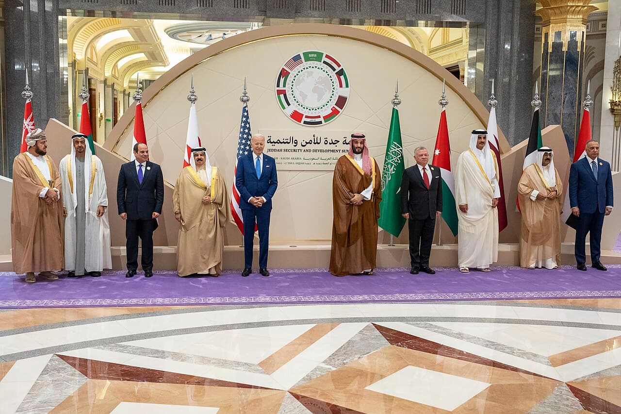 موجز: القمة الخليجية الـ 44 وتحديات الأمن الإقليمي والتعاون الاقتصادي