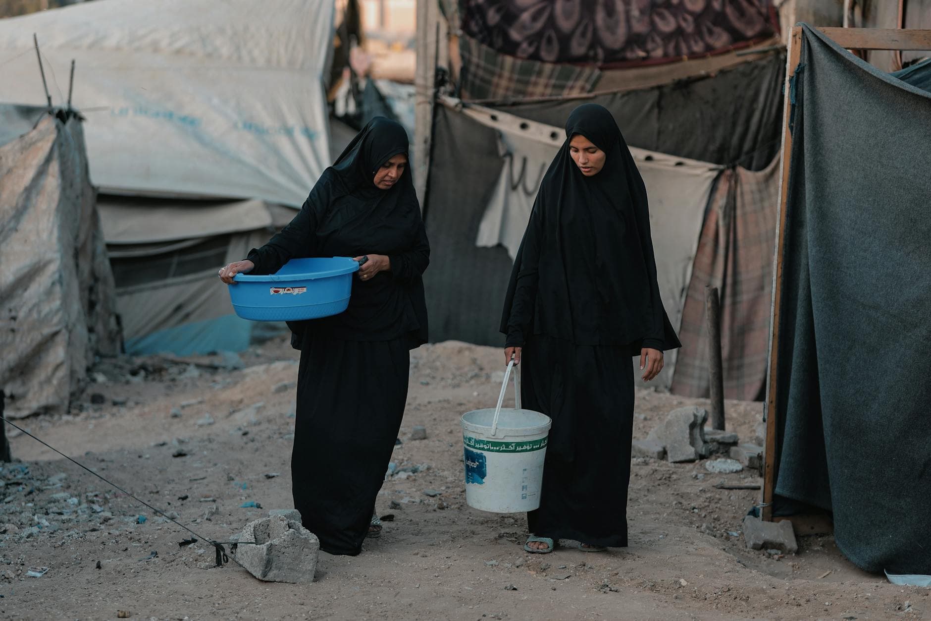 الفقر في الوطن العربي بالأرقام — أزمة اجتماعية تطال 100 مليون نسمة