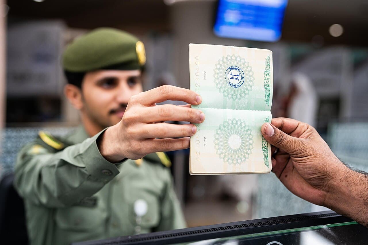 موجز: السعودية تستضيف كأس العالم 2034: رؤية طموحة نحو المستقبل الكروي