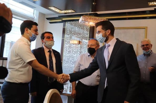 موجز: الحوار الإسلامي المسيحي يتسارع في أوروبا بعد توترات أمنية متكررة