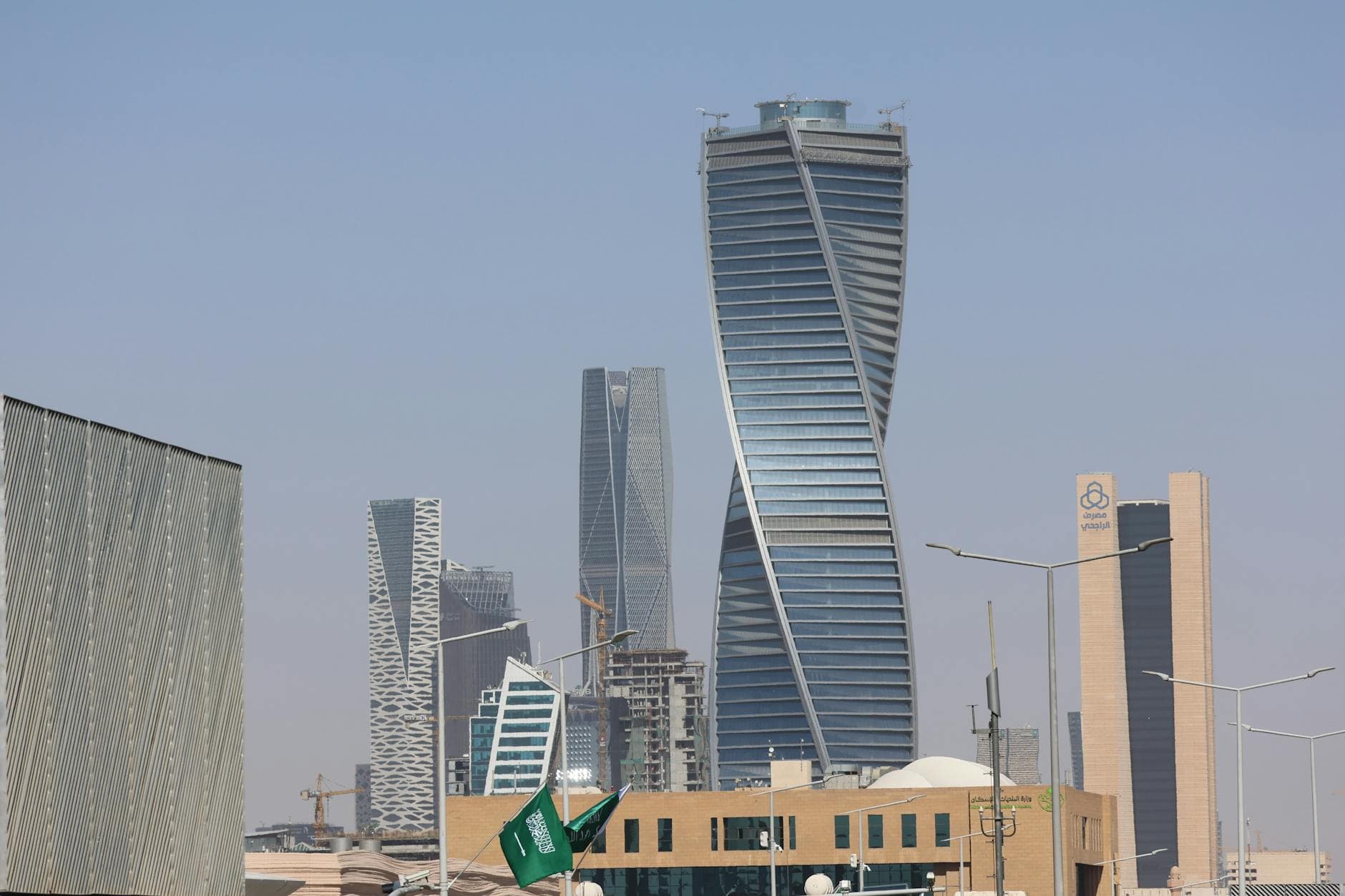 التكامل الاقتصادي العربي: من جامعة الدول العربية إلى السوق الخليجية المشتركة 1944-2026