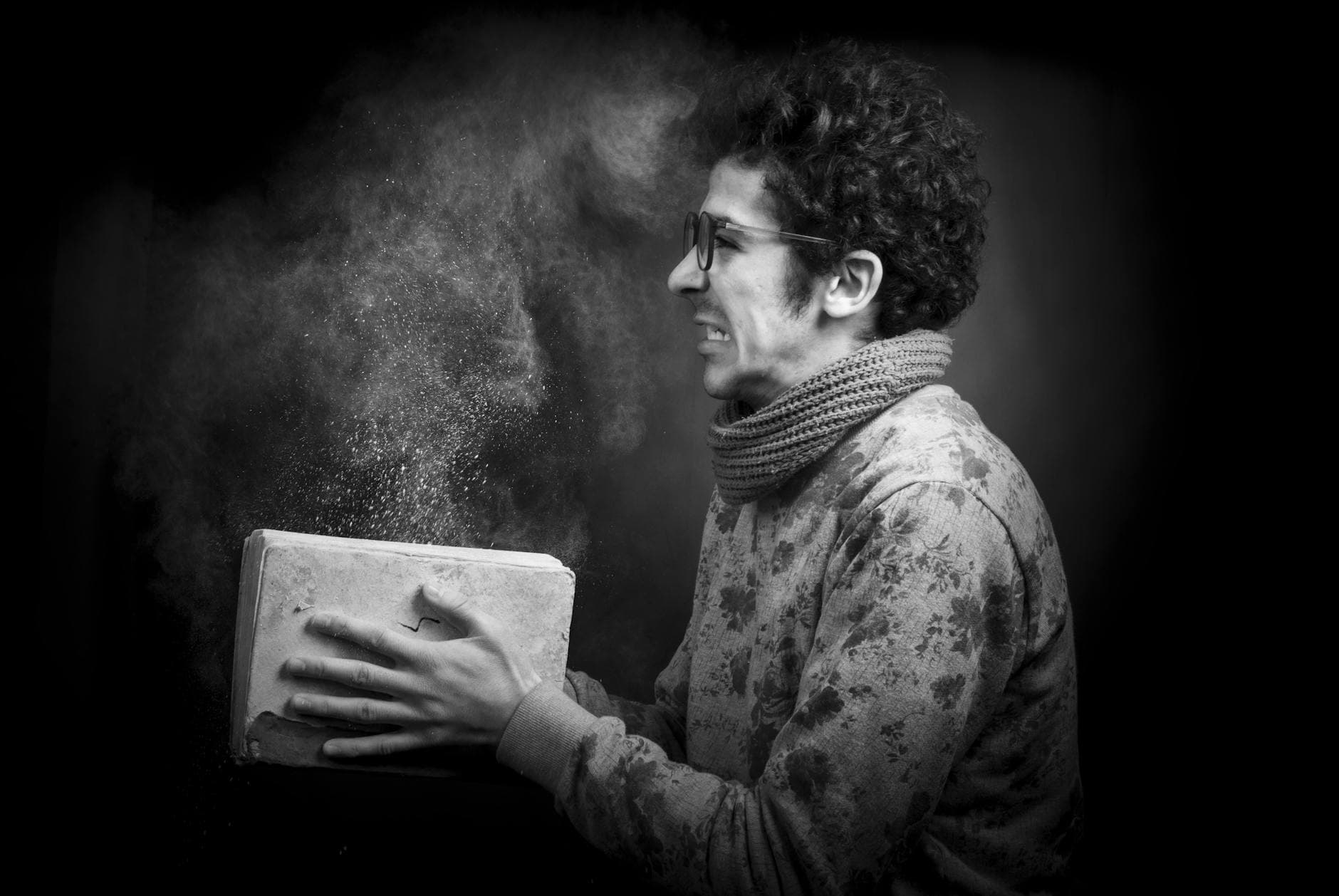 أعظم 12 أديباً عربياً في العصر الحديث