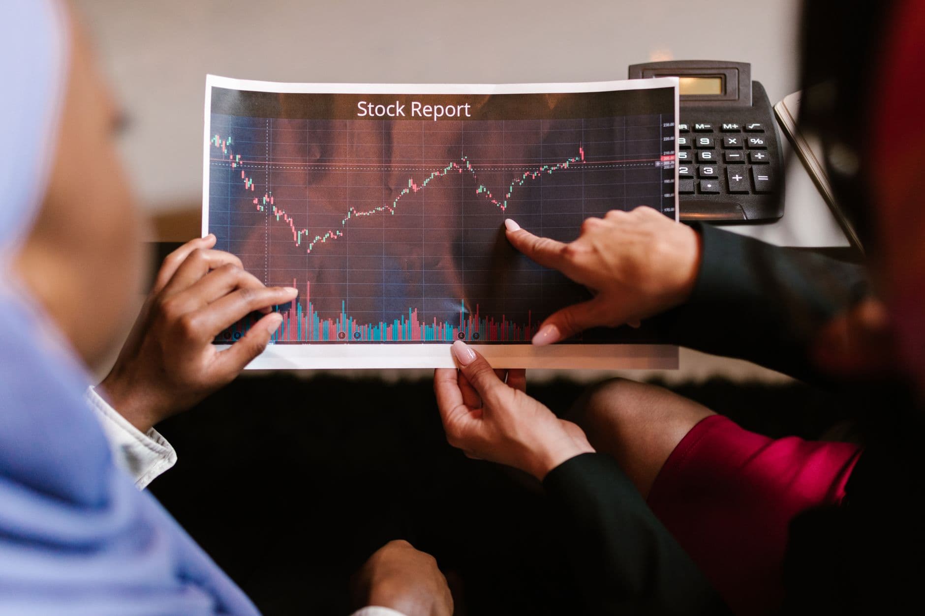 الشباب العربي: 81% يشترطون الاستقرار المالي للزواج