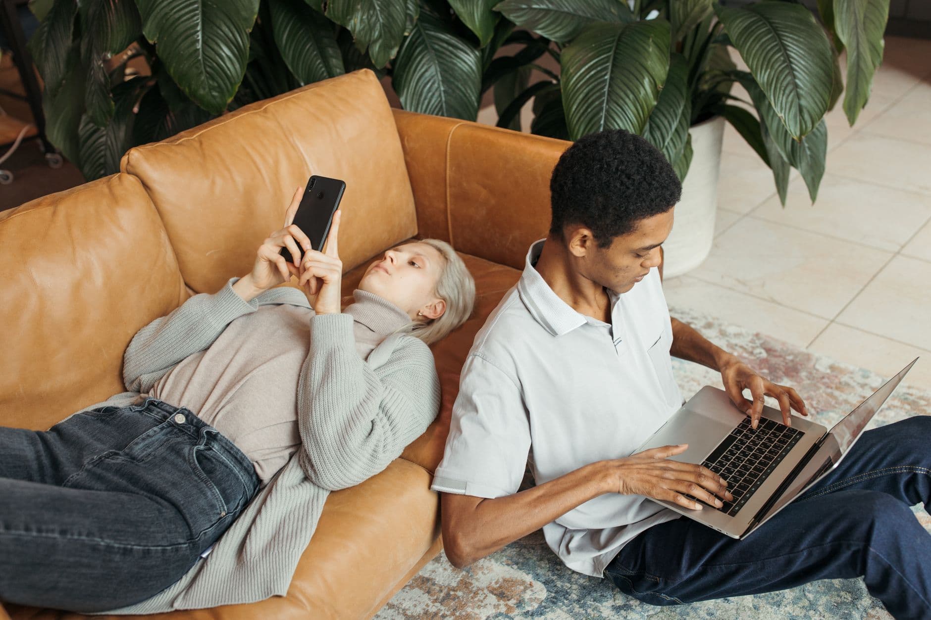 أسئلة شارحة: تحديات الموازنة بين الحياة العملية والشخصية في عصر العمل الهجين