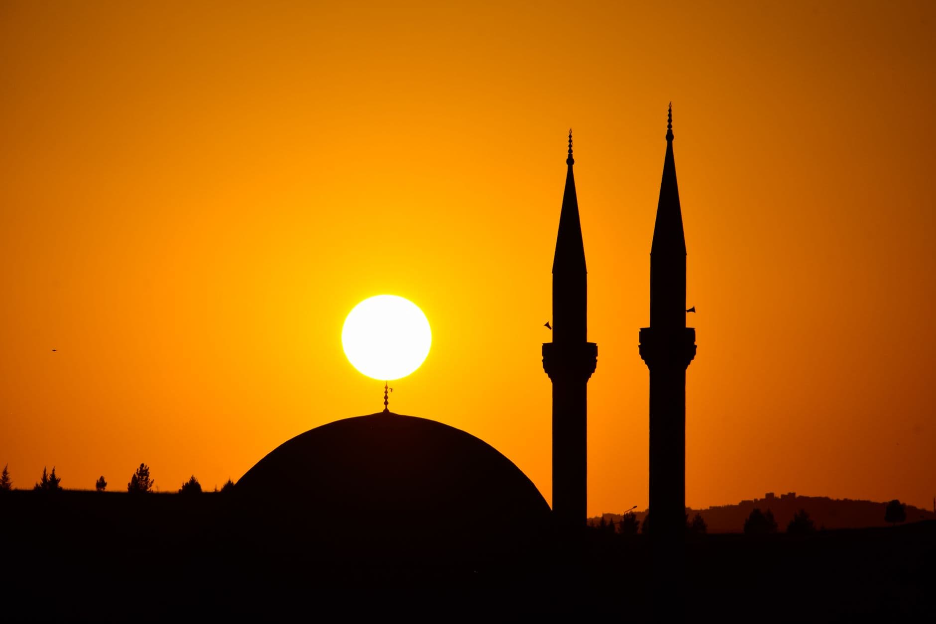 هل علامات الساعة الكبرى والصغرى مجرد خرافات؟