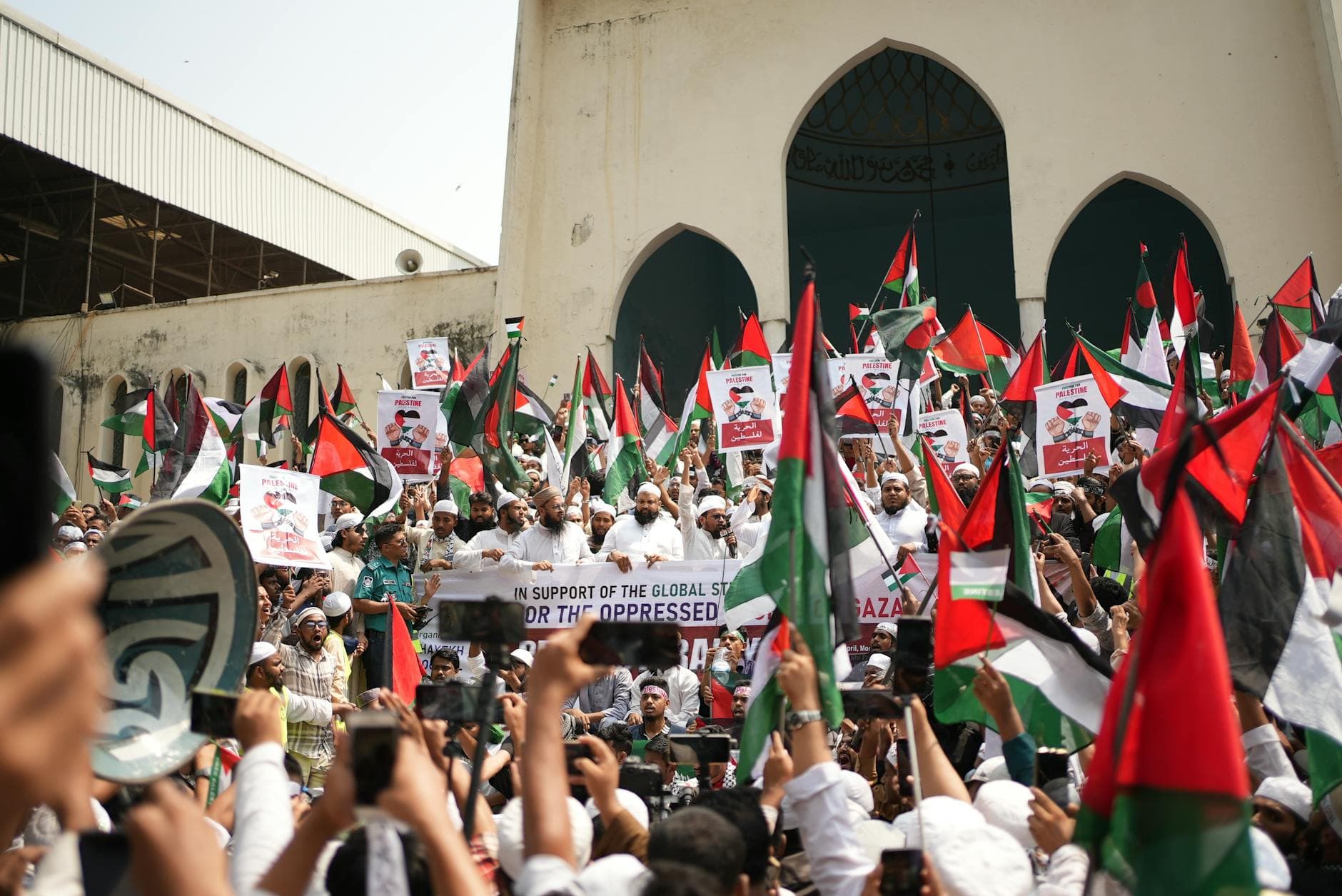 77% من الإسرائيليين يرفضون الهدنة مع حزب الله