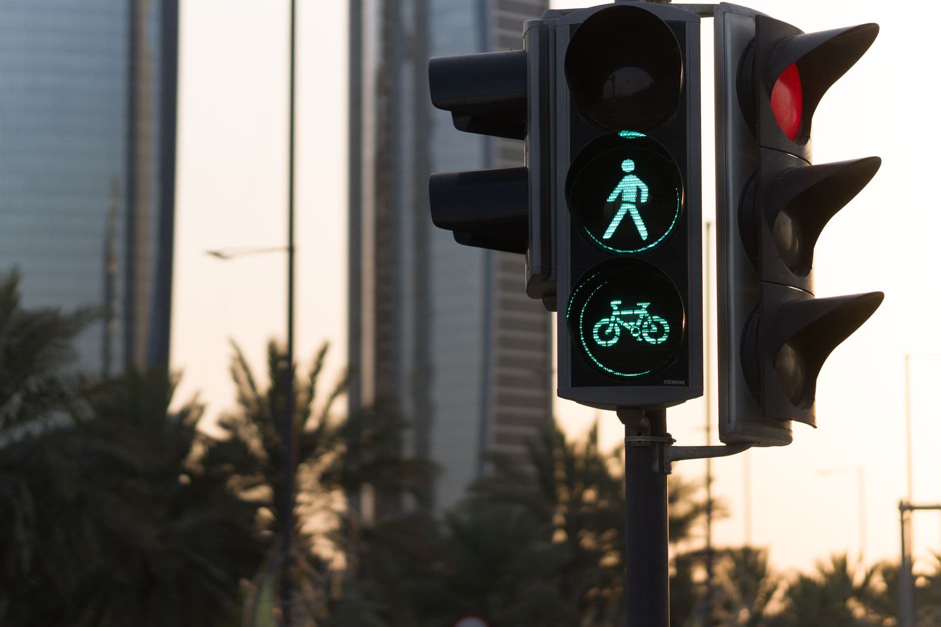المدن الصديقة للمشي: دبي أم أبوظبي؟