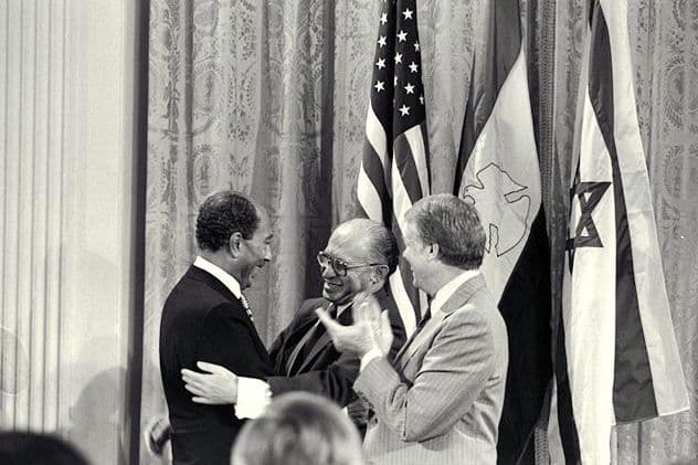 مسار التطبيع والاتفاقيات الإقليمية — من كامب ديفيد إلى اتفاقيات إبراهيم 1978-2024