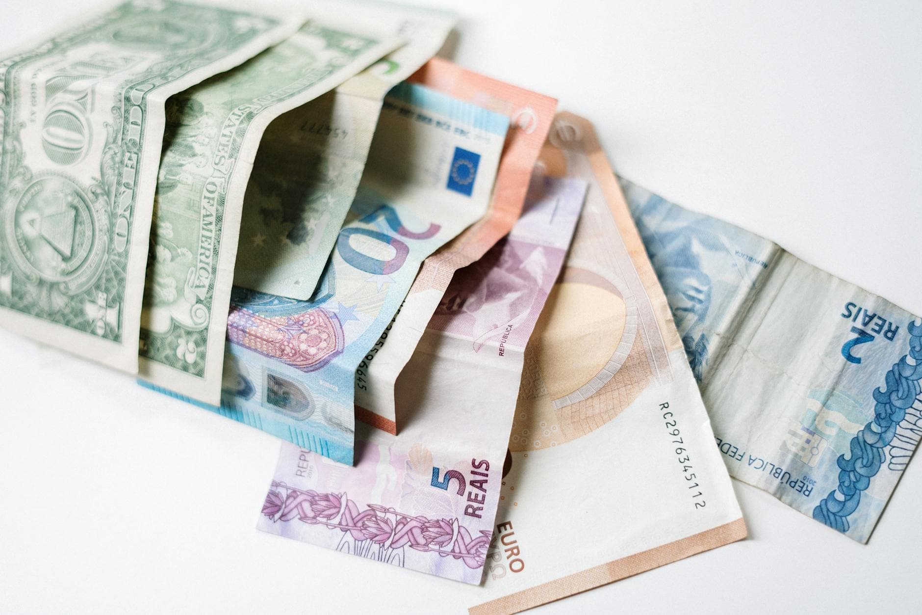 الإنفاق على الدفاع العالمي بالأرقام — 2.4 تريليون دولار سنوياً