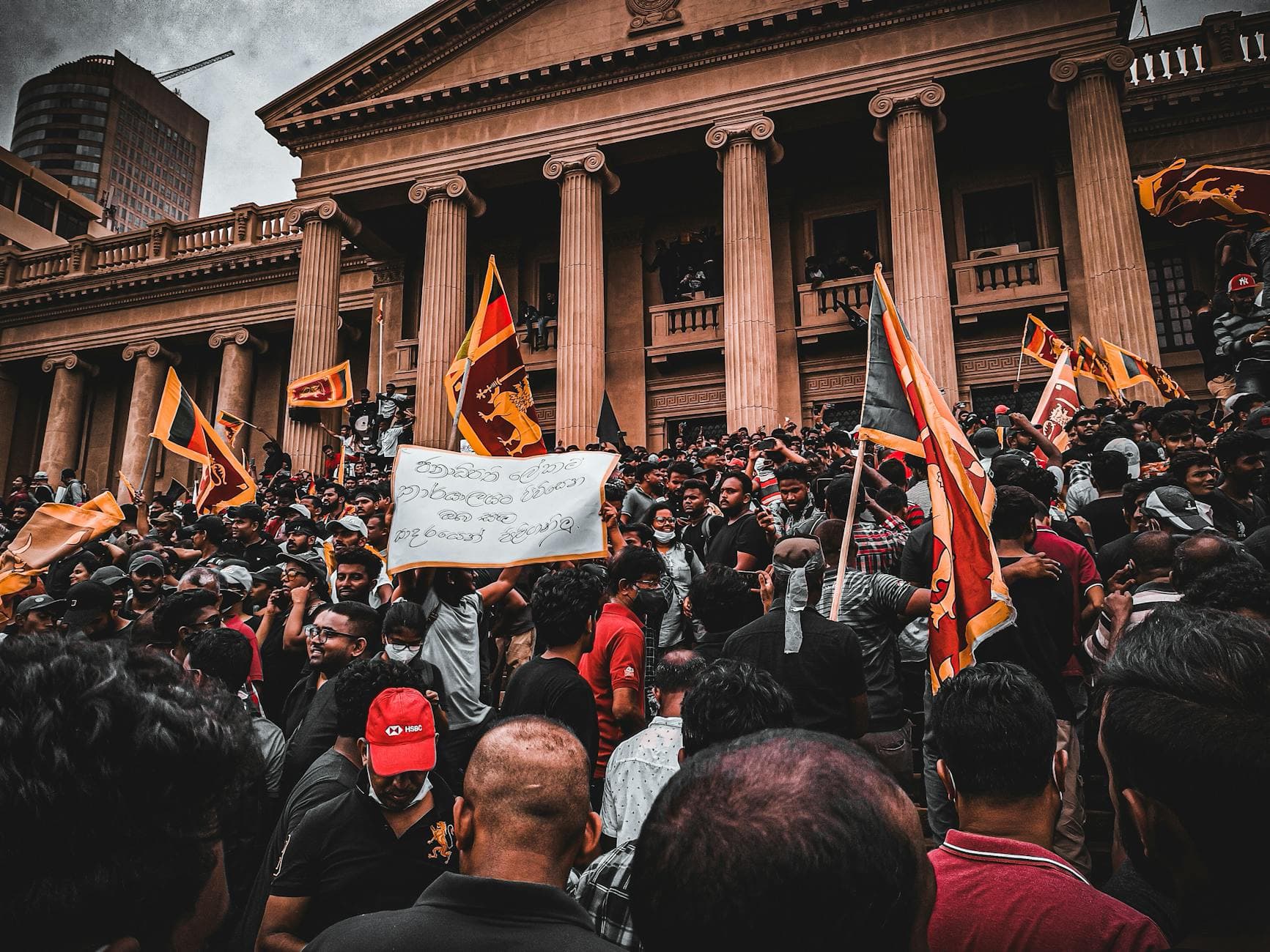 دليل المواطن: كيفية تقديم التماس لتغيير قانون أو سياسة