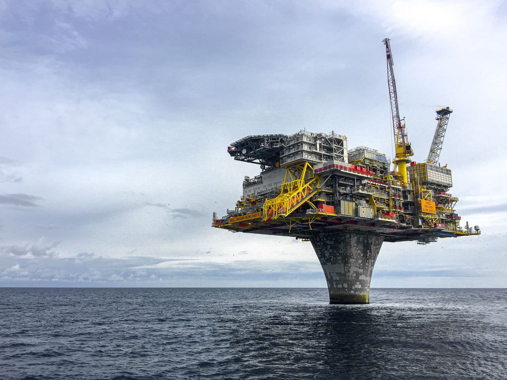 توزيع إنتاج النفط الخام في الدول العربية (2024)
