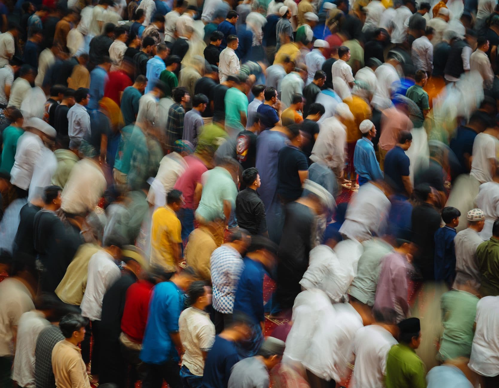 41% نسبة المسيحيين والملاحدة تتعادل ببريطانيا 2026