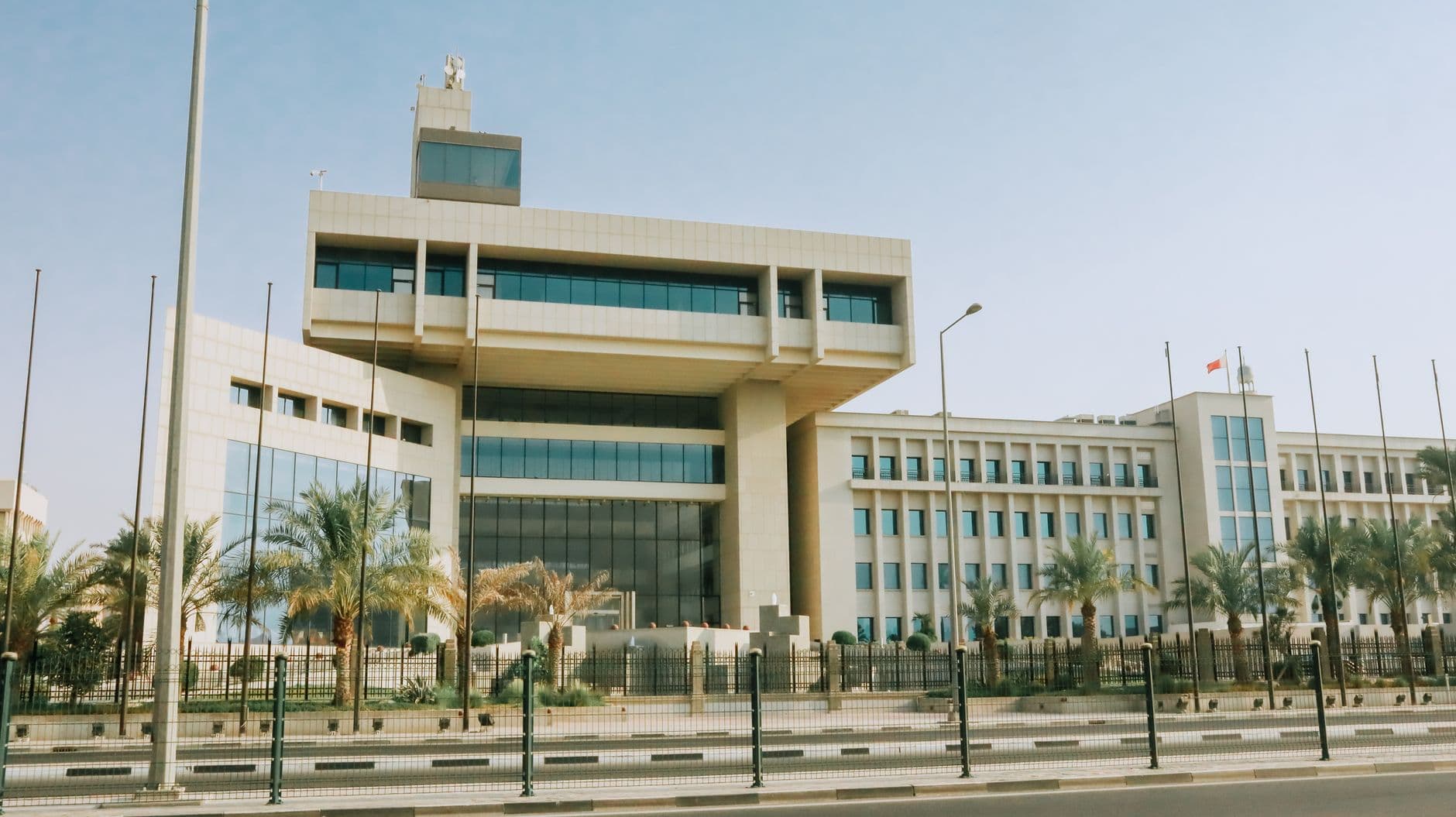 أكثر 10 دول عربية إطلاقاً لبرامج إصلاح اقتصادي (2020-2024)