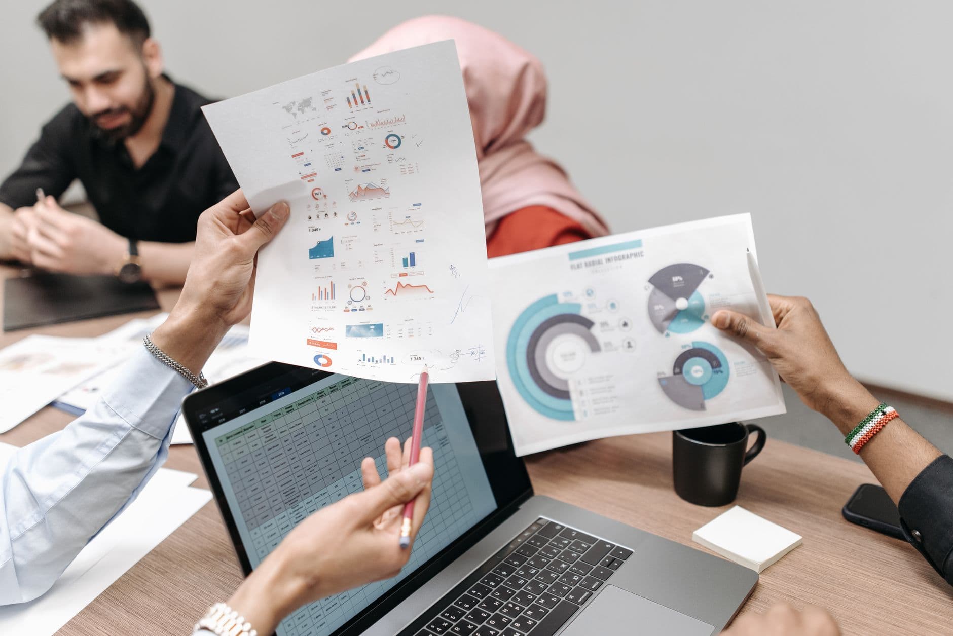 صحة اللاجئين والمهاجرين بالأرقام — تحديات صحية وإنسانية متفاقمة